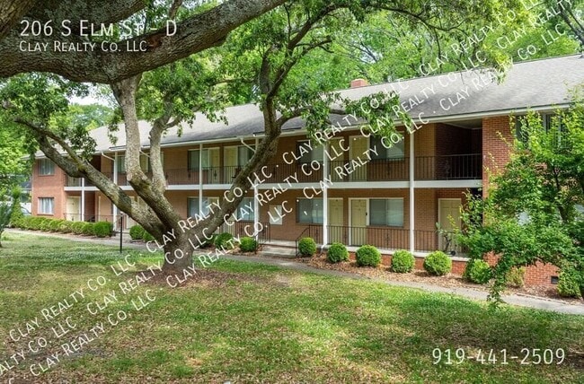Building Photo - 206 S Elm St