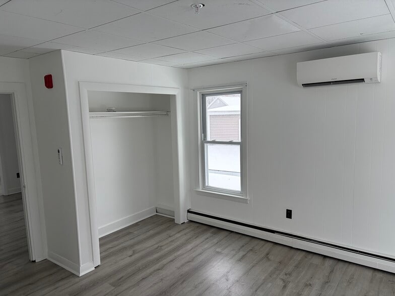 Bedroom 1 - 164 Veranda St