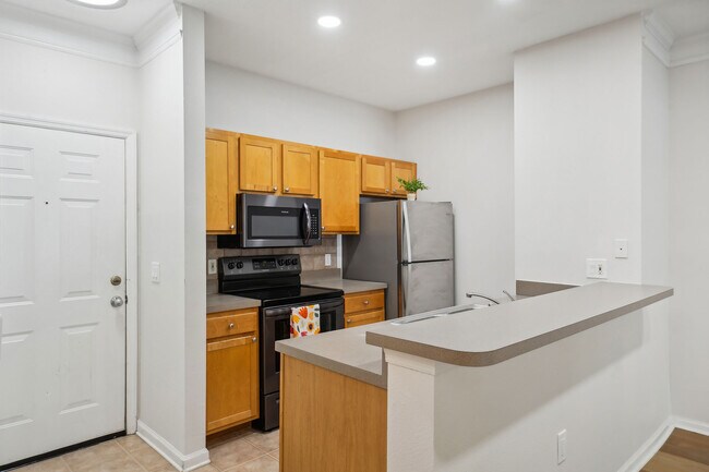 Building Photo - 4207 S Dale Mabry Hwy