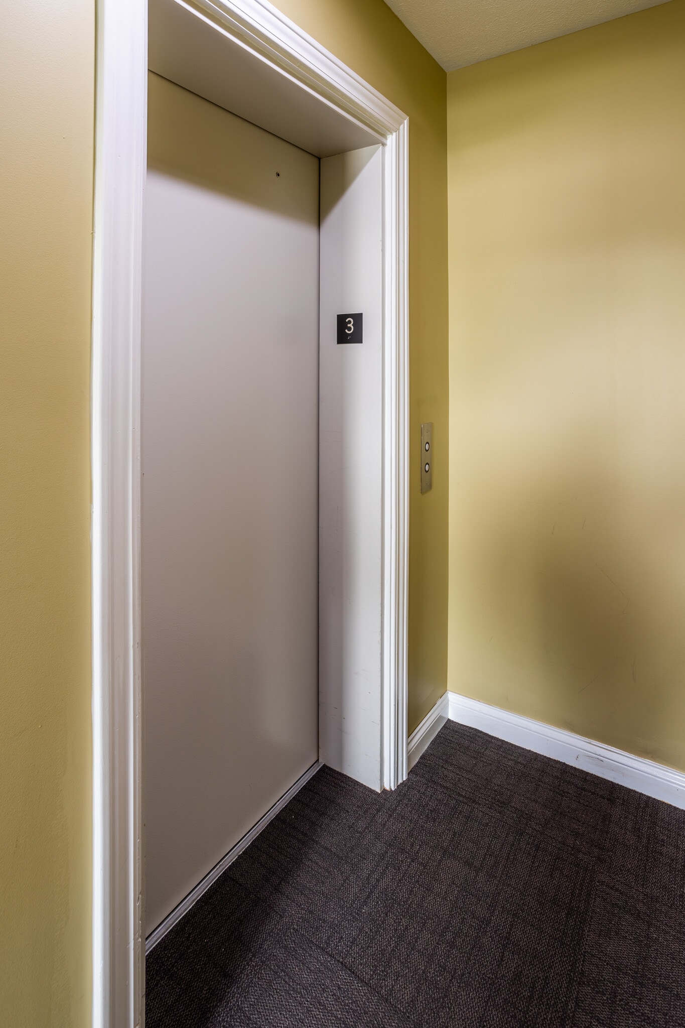 Elevator - 1221 Broad St