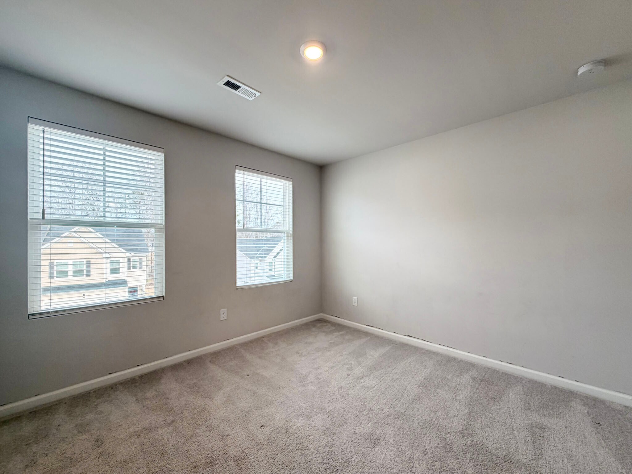 Building Photo - 196 Aster Bloom Ln