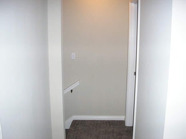 Building Photo - 1055 Winners Cir