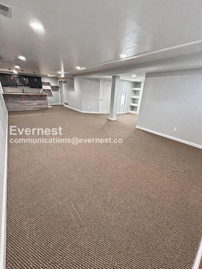 Building Photo - Limited Time Special Offer / Spacious 4-Bed Home with 2-Car Garage & Modern Amenities