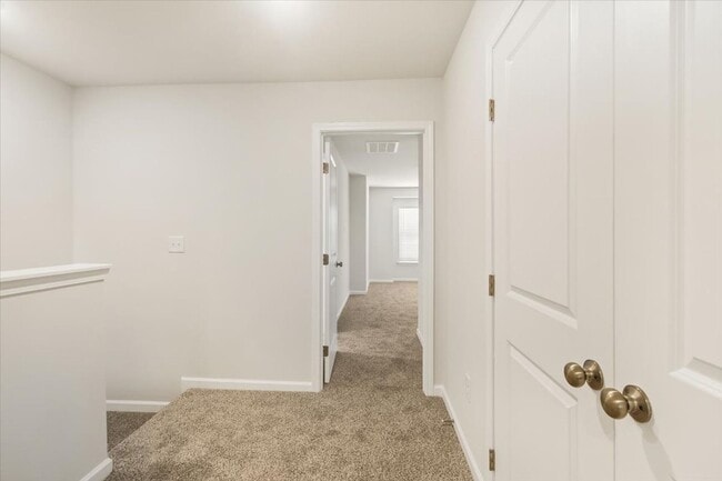 Building Photo - 2049 Hillman Wy