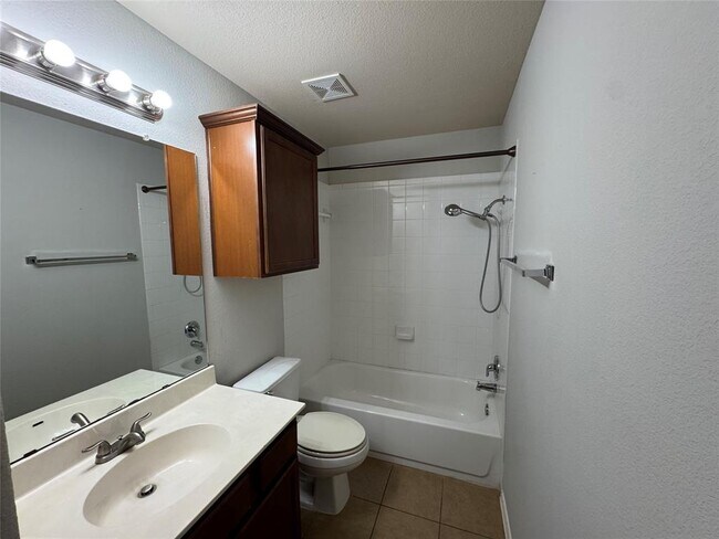 Building Photo - 1036 Estival Dr