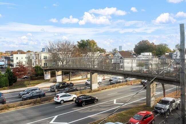 Building Photo - 54 Bonair St