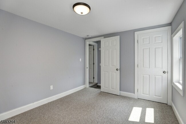 Building Photo - 56 Hance St