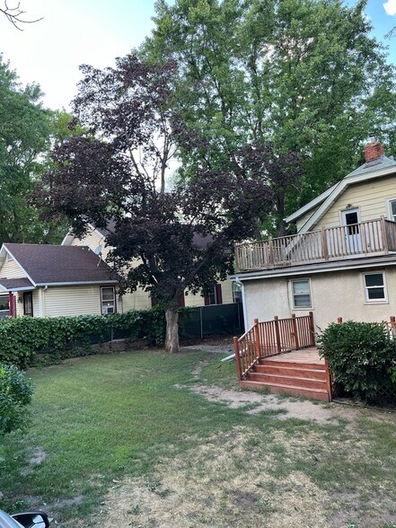Building Photo - 1462 Carroll Ave