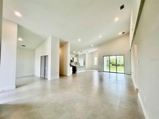 Building Photo - 8181 Tecumseh Cir