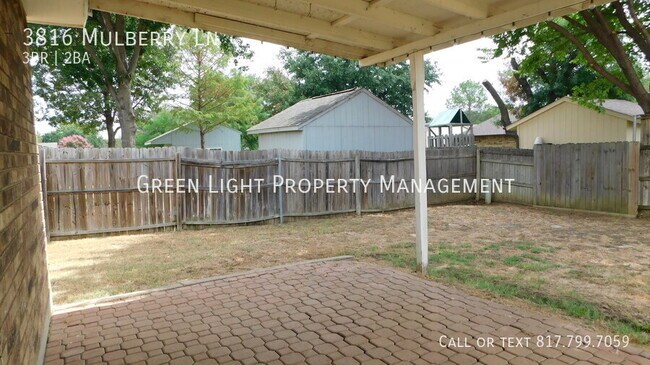 Building Photo - 3816 Mulberry Ln