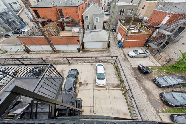 Building Photo - 519 S Maplewood Ave