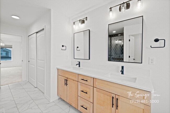 Building Photo - LUXURY 5BD HOME in AWARD WINNING WOLF RANCH COMMUNITY - Security Deposit Waiver Available