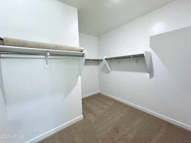 Building Photo - 15357 W Cottontail Ln