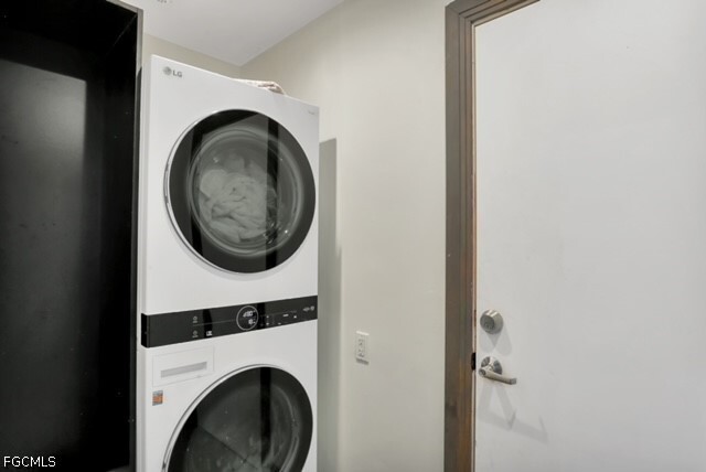 Building Photo - 95 Schneider Dr