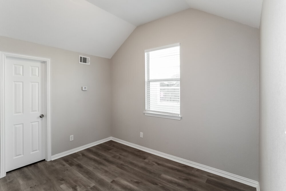 Building Photo - 10200 Cedar Lake Dr