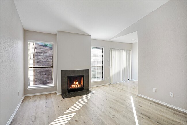 Building Photo - 6633 W Airport Blvd