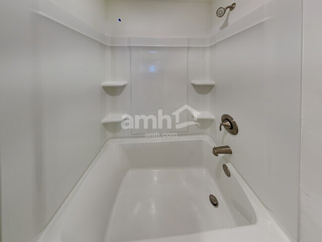 Building Photo - 213 Rivulet Dr