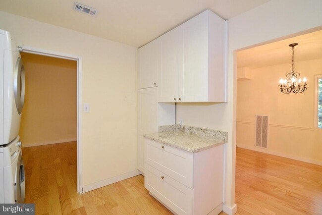 Building Photo - 11803 Breton Ct