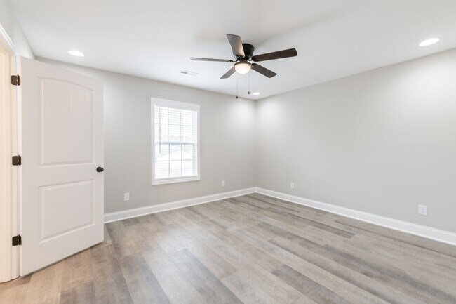 Building Photo - Maryville 37804 - Beautiful Maryville City home for rent! 4 bedroom, 2 bath home - Call Jeremy Lo...