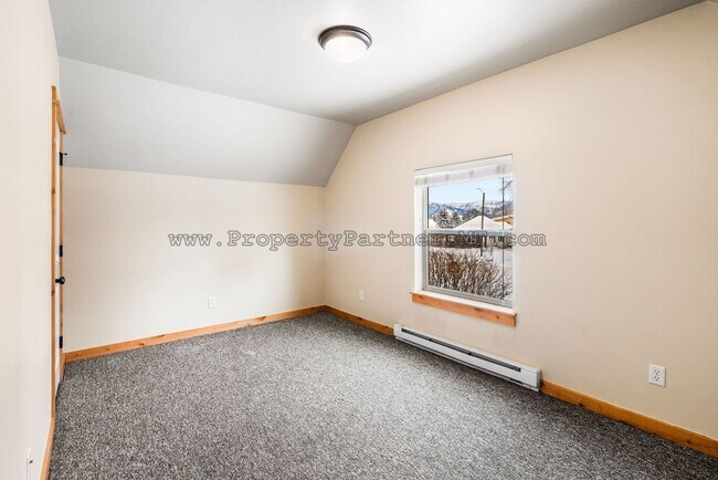 Building Photo - 215 N Quaw Blvd