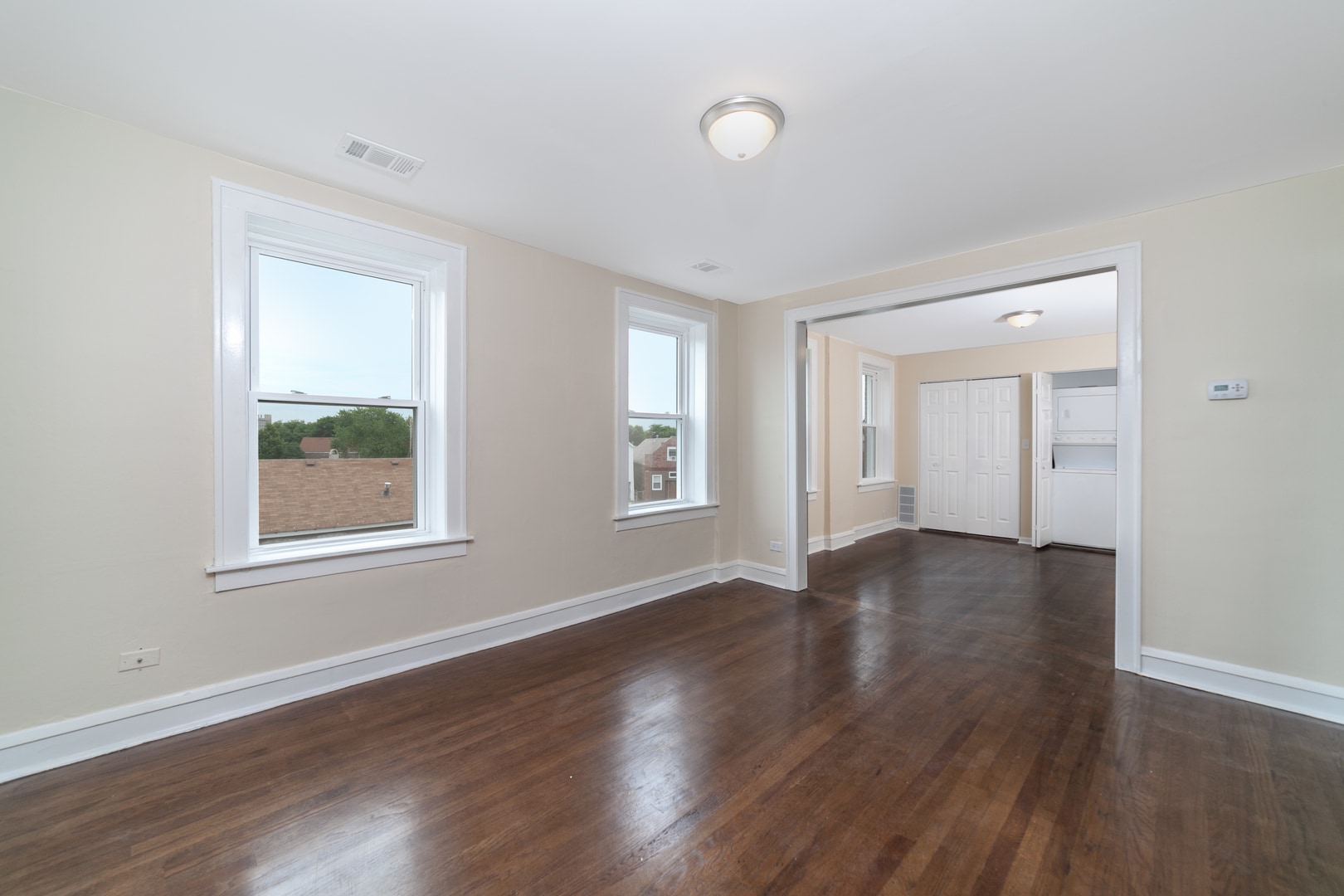 Building Photo - 3092 S Lyman St