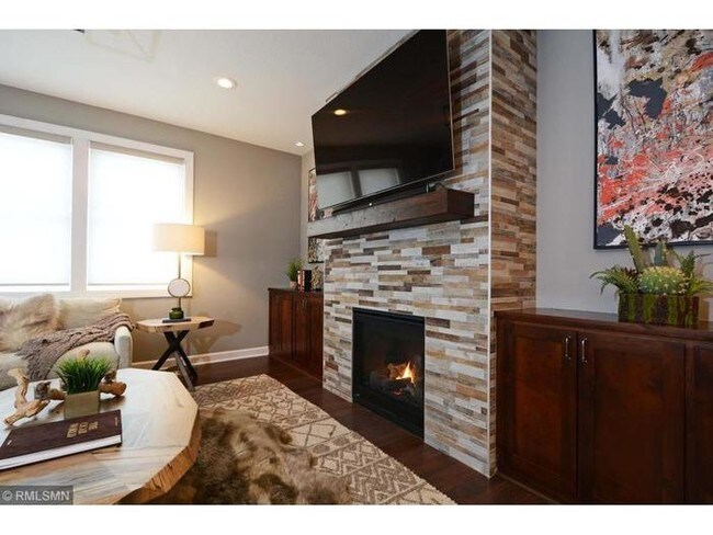 Building Photo - 3221 42nd Ave S