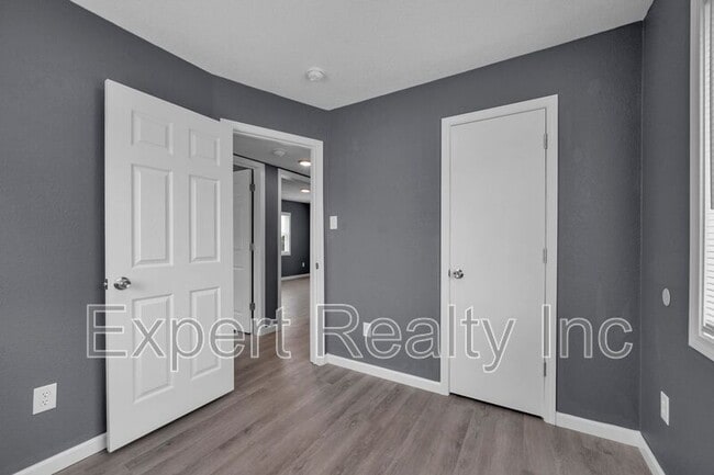 Building Photo - 5712 Monte Sano Dr