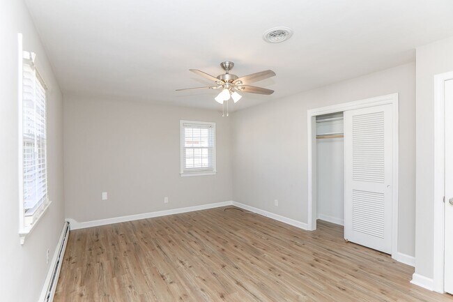 Building Photo - Beautiful for rent home located in central Virginia Beach