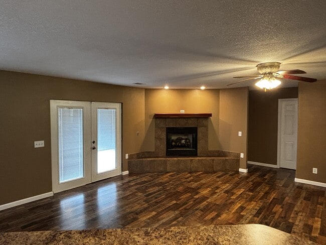 Building Photo - 1526 US-64