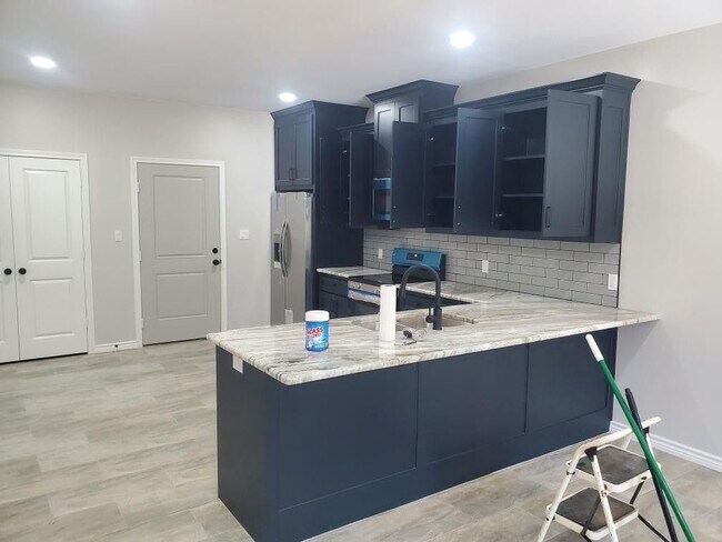 Building Photo - 1235 FM757