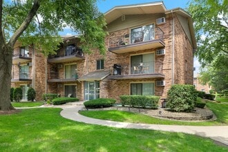 Building Photo - 5325 Waterbury Ct