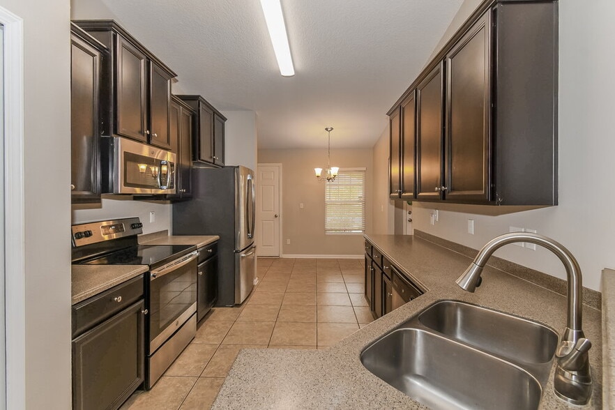 Building Photo - 1972 Cherokee Cove Trail