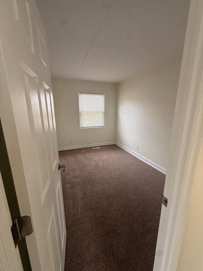 Building Photo - 2004 Wilmington Ave