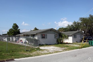 Building Photo - 400 11th St W