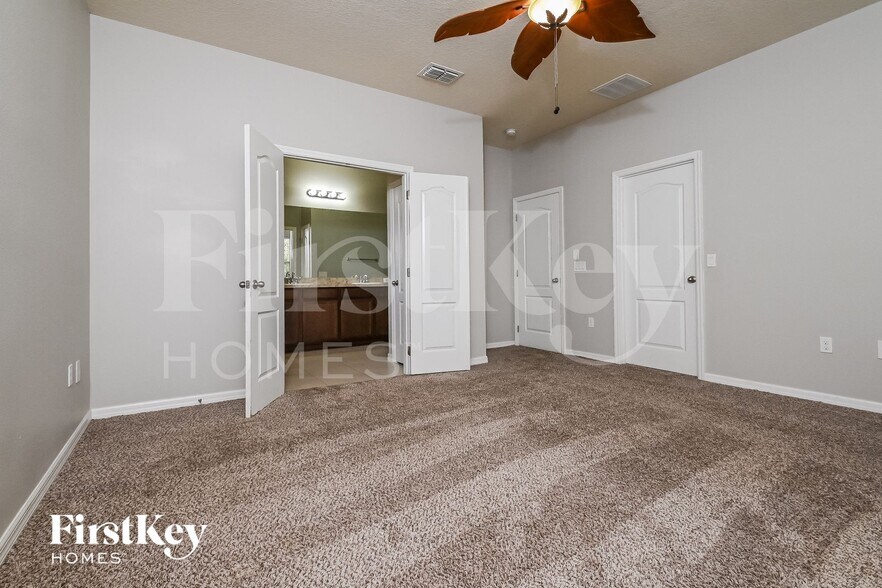 Building Photo - 7724 Tangle Rush Dr