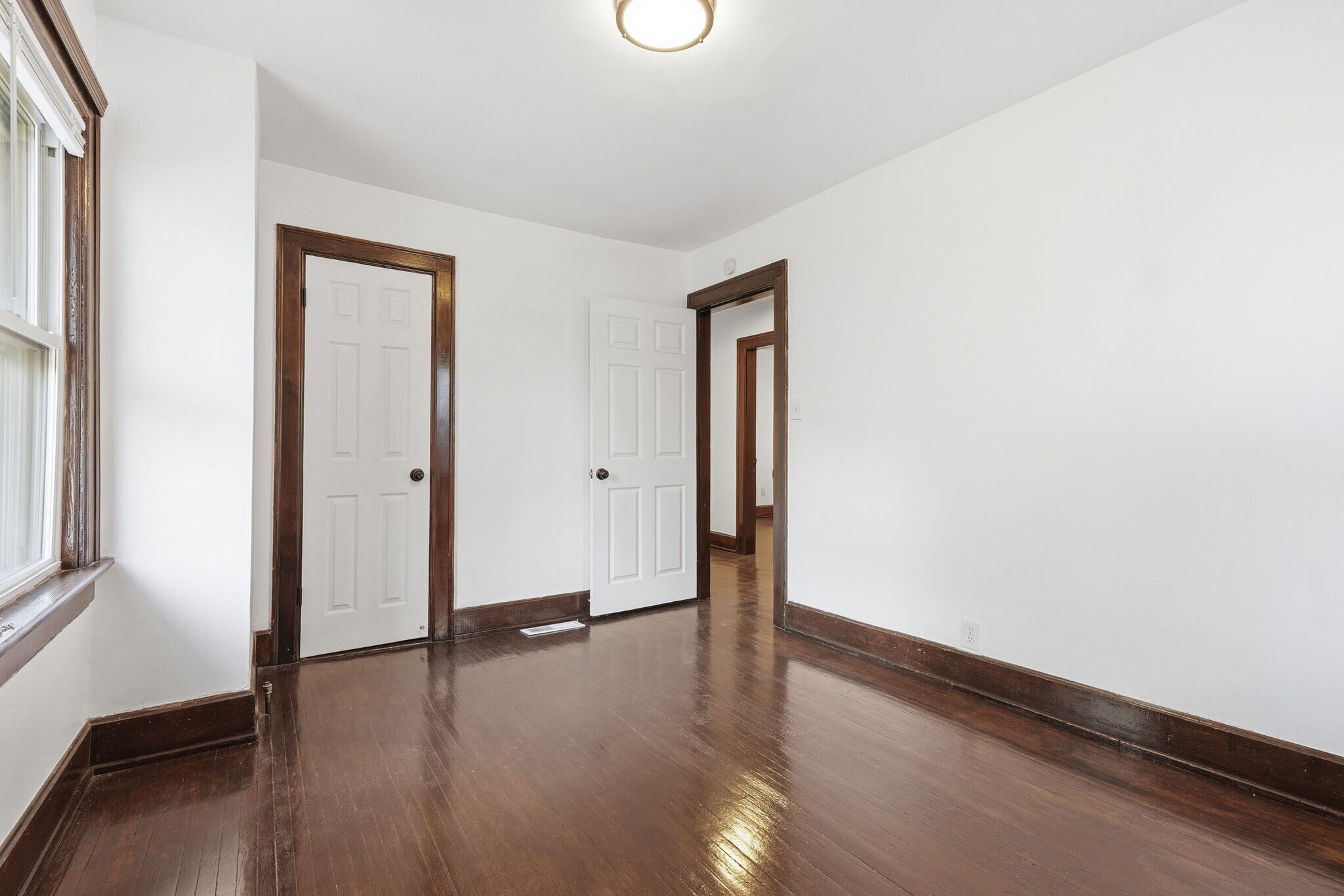 Building Photo - 904 Studer Ave