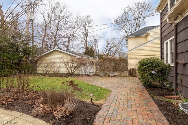 Building Photo - 3350 Avalon Rd