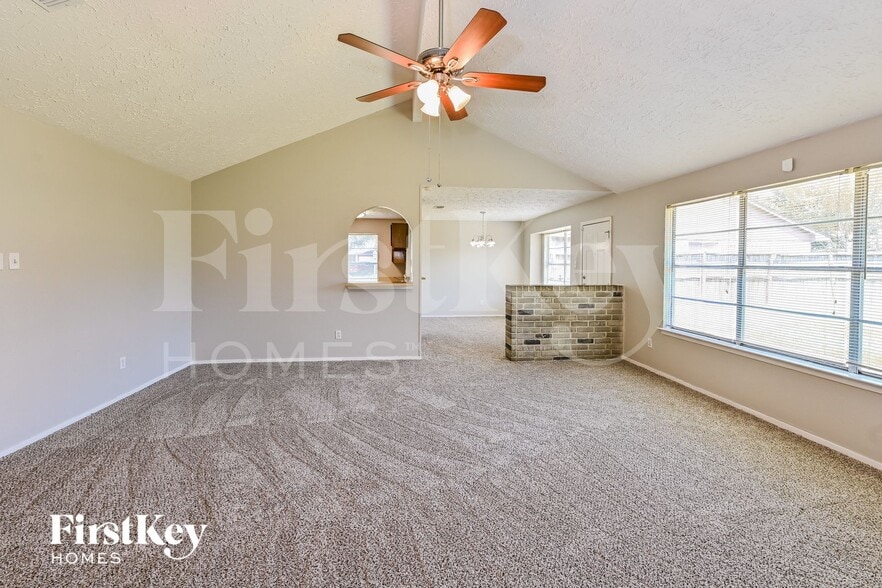 Building Photo - 8403 Rustwood Ct