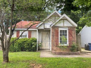 Building Photo - NLR 3 Bedroom Home