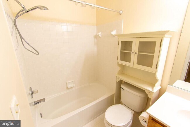 Building Photo - 11970 Thurloe Dr