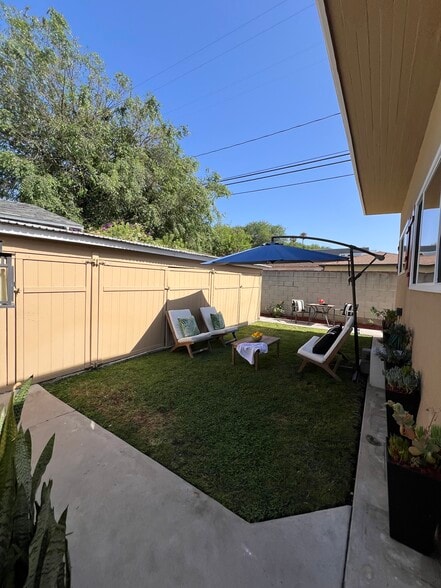 Fully Enclosed Yard - 4014 Higuera St