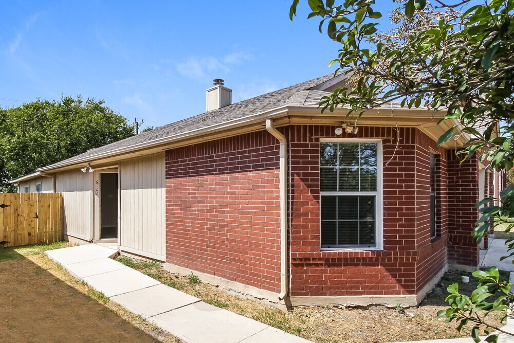 Building Photo - 6122 Ashley Spring