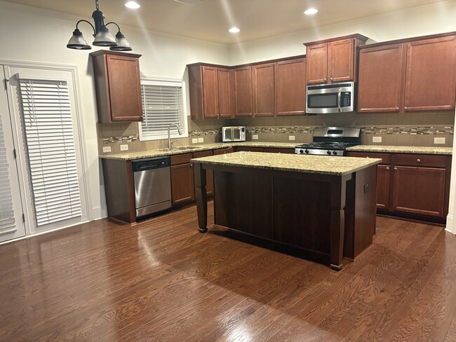 Building Photo - 213 Ryans Point
