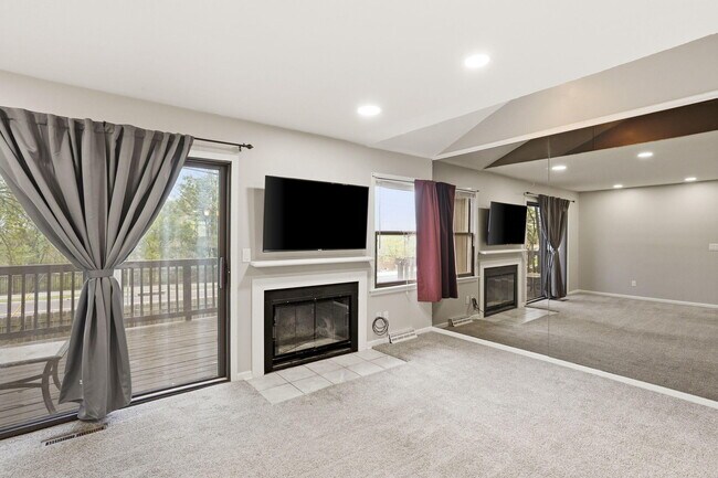 Building Photo - 2200 Bushnell Dr