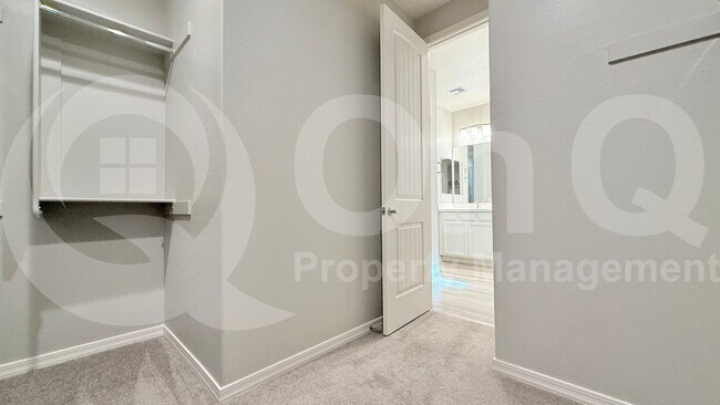 Building Photo - 4166 E Jesse St