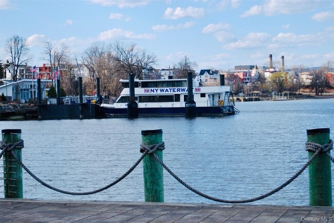 Building Photo - 3106 Leeward Dr