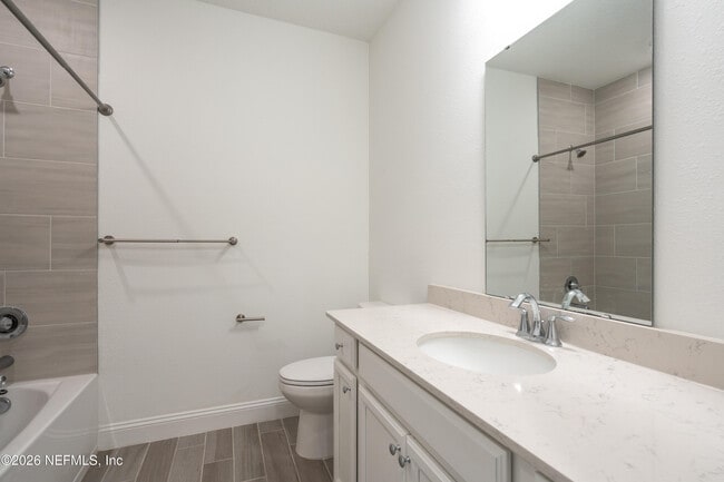 Building Photo - 260 Oaklawn Ct