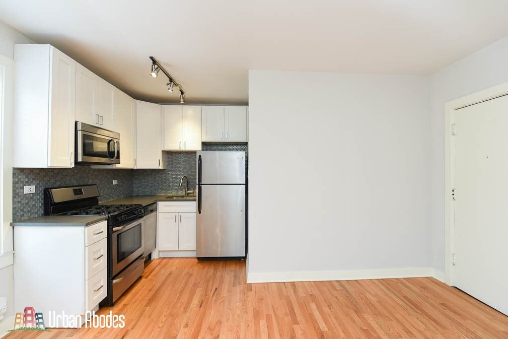 Building Photo - 2424 N Kedzie Blvd