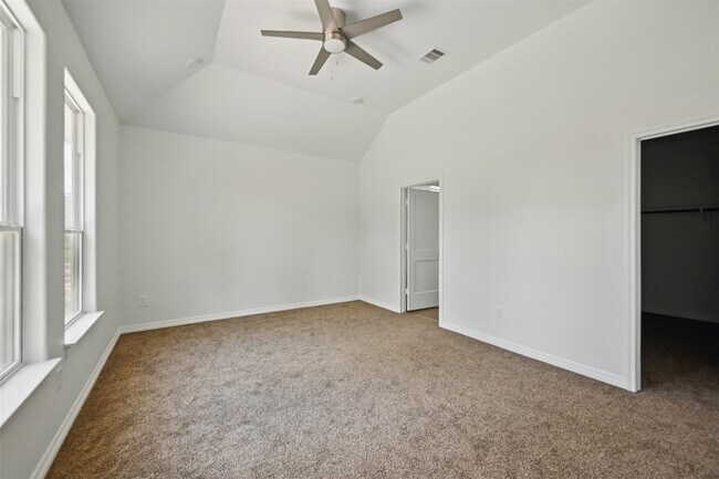 Building Photo - 24644 Cavan St