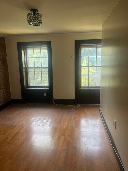 Building Photo - 582 Saint Marks Ave